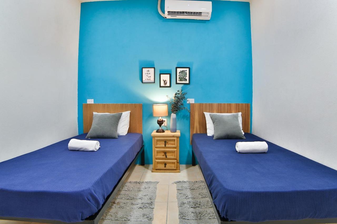Hostal Ten To Ten Пуерто Валярта Екстериор снимка