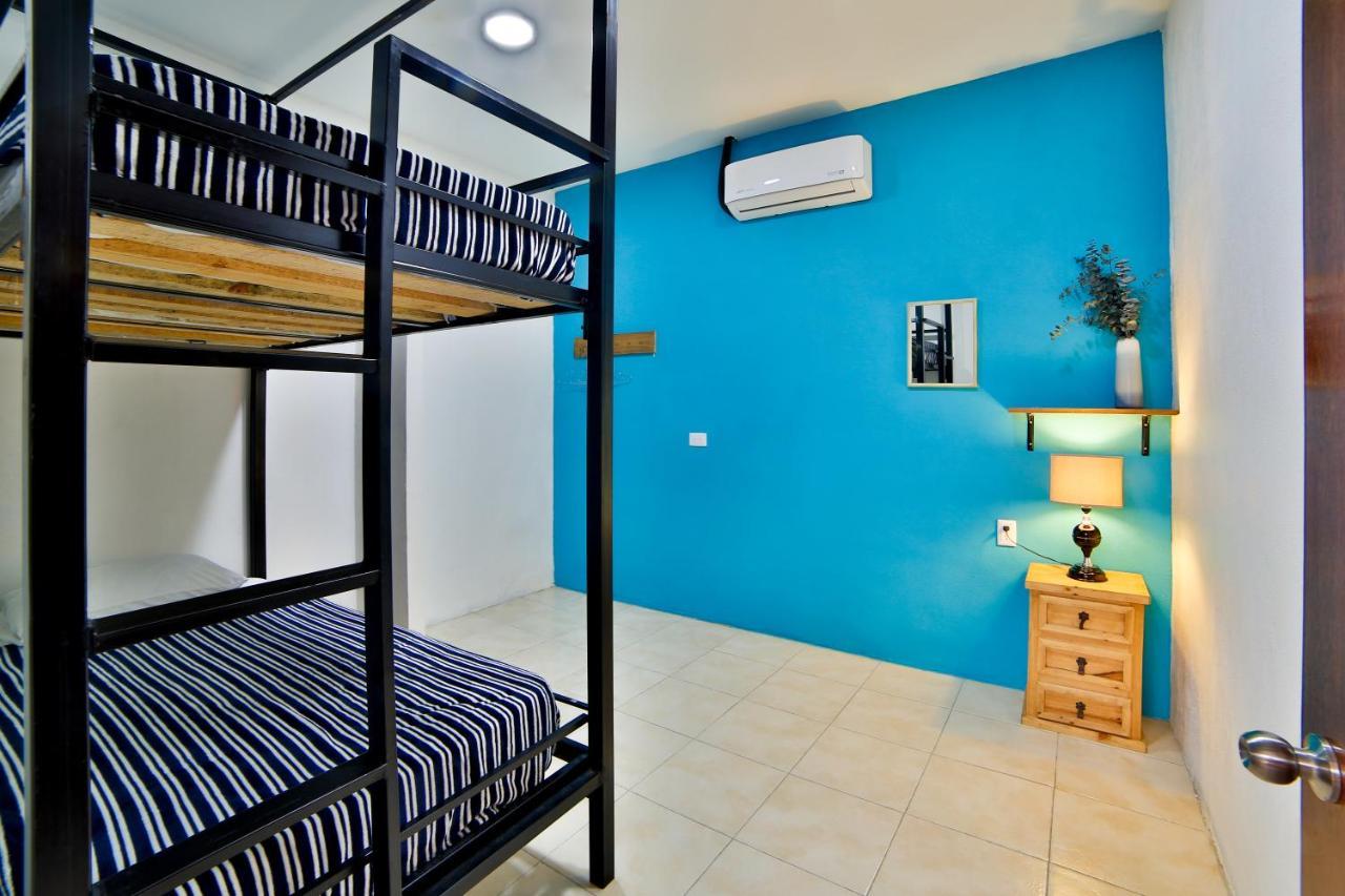 Hostal Ten To Ten Пуерто Валярта Екстериор снимка