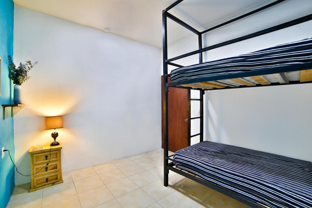 Hostal Ten To Ten Пуерто Валярта Екстериор снимка