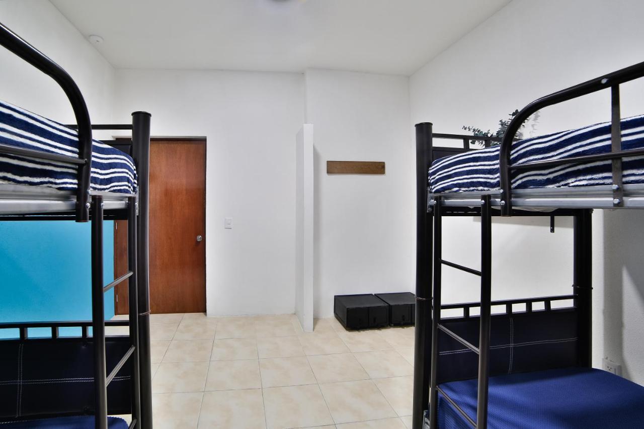 Hostal Ten To Ten Пуерто Валярта Екстериор снимка